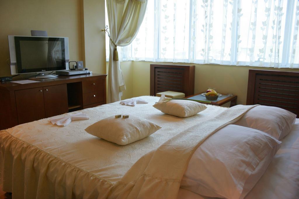 Panorama City Inn Σρέμσκι Καρλόβτσι Εξωτερικό φωτογραφία