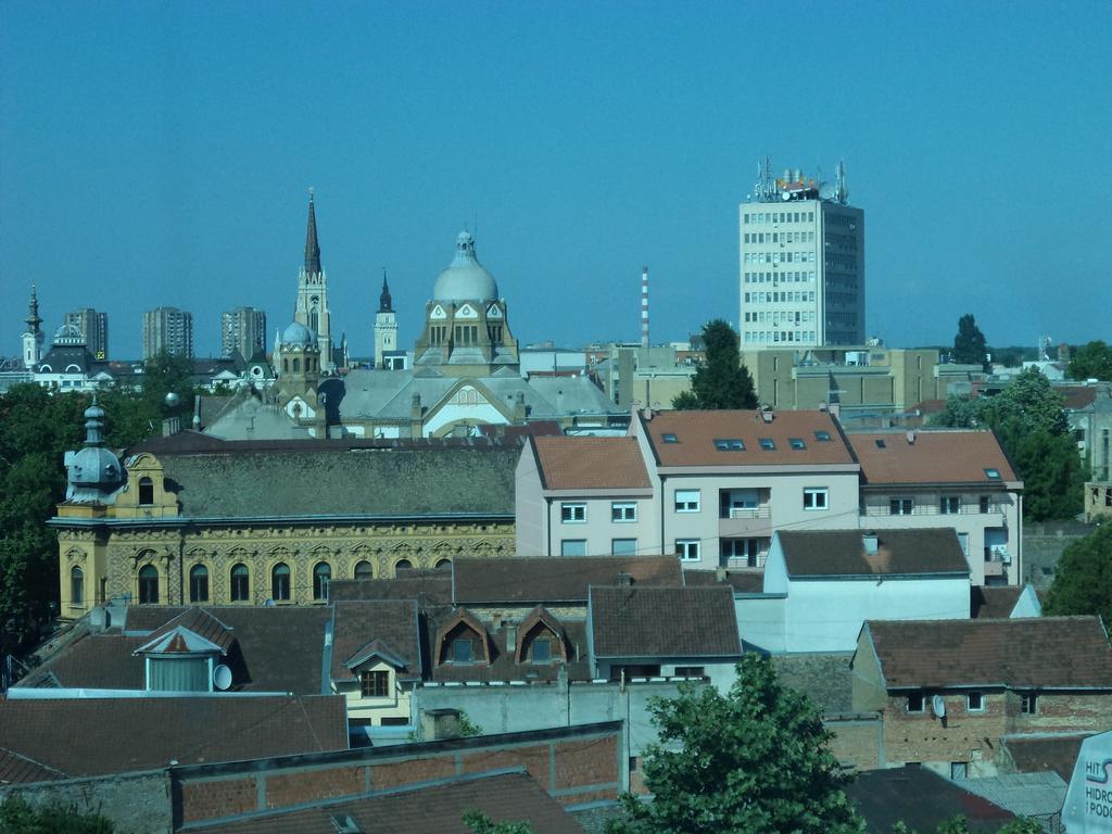 Panorama City Inn Σρέμσκι Καρλόβτσι Εξωτερικό φωτογραφία