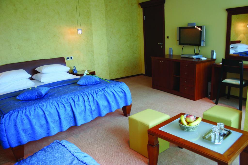 Panorama City Inn Σρέμσκι Καρλόβτσι Εξωτερικό φωτογραφία